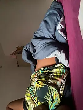 fantacygirl  online show from 9, 3, 2025