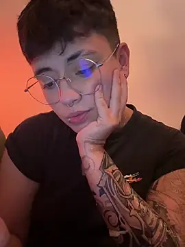 Ashley Chriss online show from 18, 1, 2025