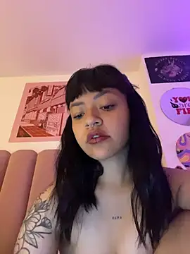 Snapshot of Ashley_Chriss chatting on 8, 11, 2025 Ashley Chriss online show from 8, 11, 2025