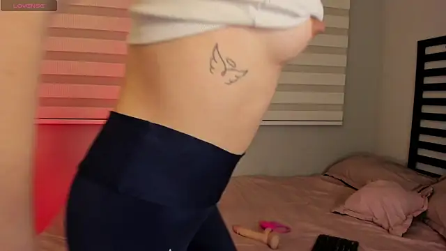 Catyloves online show from 17, 9, 2025