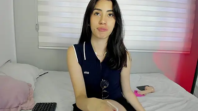 Catyloves online show from 28, 9, 2025