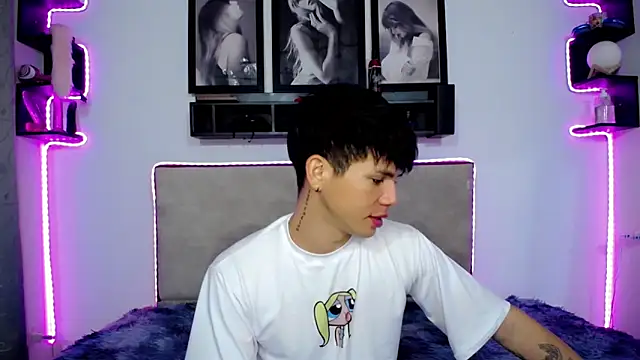 Snapshot of Tayson_Rivers chatting on 6, 12, 2024 Tayson Rivers online show from 6, 12, 2024