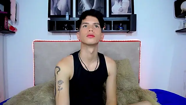 Snapshot of Tayson_Rivers chatting on 10, 12, 2024 Tayson Rivers online show from 10, 12, 2024