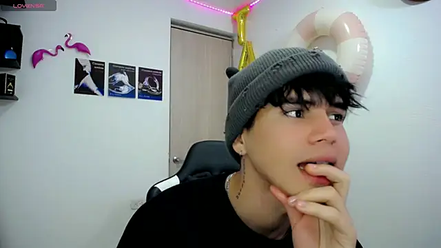 Snapshot of Tayson_Rivers chatting on 13, 9, 2025 Tayson Rivers online show from 13, 9, 2025