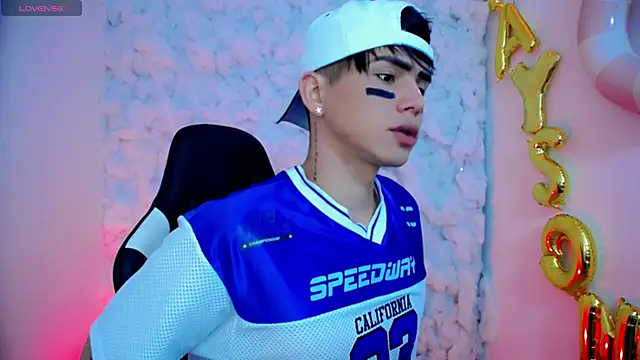 Snapshot of Tayson_Rivers chatting on 16, 10, 2025 Tayson Rivers online show from 16, 10, 2025