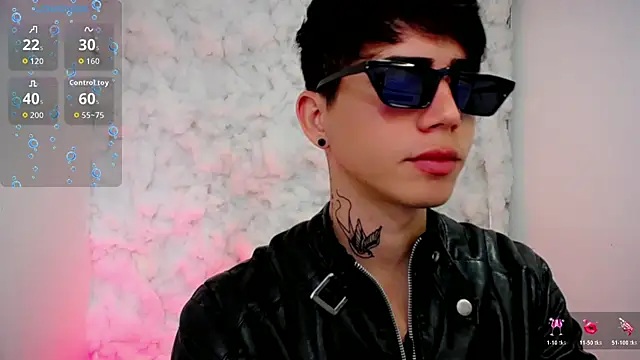 Snapshot of Tayson_Rivers chatting on 25, 10, 2025 Tayson Rivers online show from 25, 10, 2025