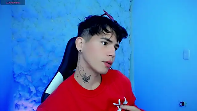 Snapshot of Tayson_Rivers chatting on 5, 11, 2025 Tayson Rivers online show from 5, 11, 2025