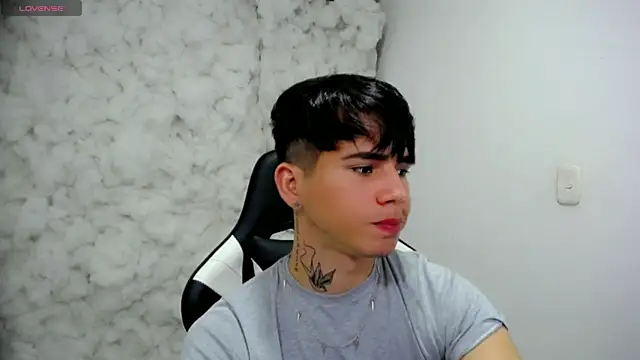 Snapshot of Tayson_Rivers chatting on 23, 11, 2025 Tayson Rivers online show from 23, 11, 2025