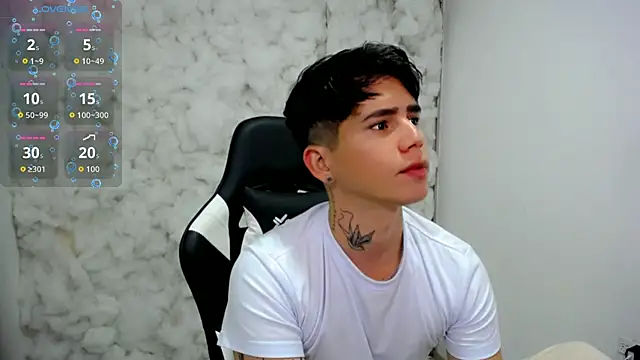 Snapshot of Tayson_Rivers chatting on 24, 11, 2025 Tayson Rivers online show from 24, 11, 2025