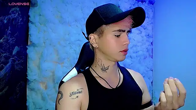 Snapshot of Tayson_Rivers chatting on 4, 2, 2026 Tayson Rivers online show from 4, 2, 2026