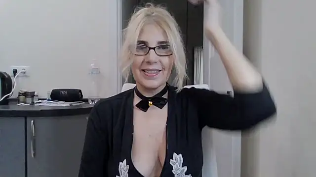 sweet raspberry online show from 21, 12, 2024