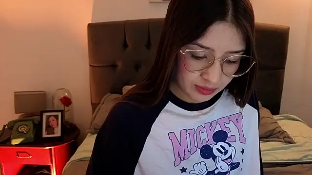 Snapshot of Emma_Lombardi chatting on 18, 10, 2025 Emma Lombardi online show from 18, 10, 2025