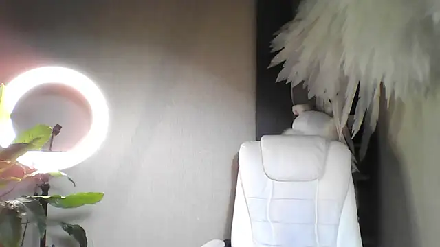 Snapshot of foxy_blond chatting on 28, 11, 2025 foxy blond online show from 28, 11, 2025