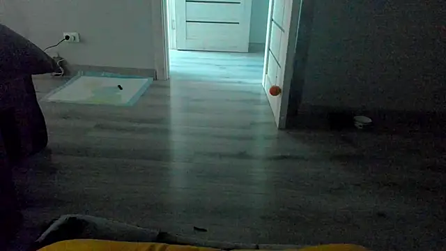 foxy blond online show from 13, 4, 2026