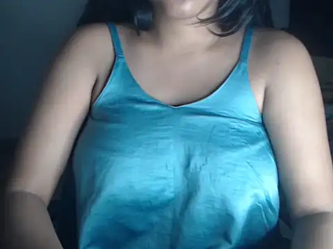 Snapshot of DevilErin chatting on 4, 3, 2026 DevilErin online show from 4, 3, 2026