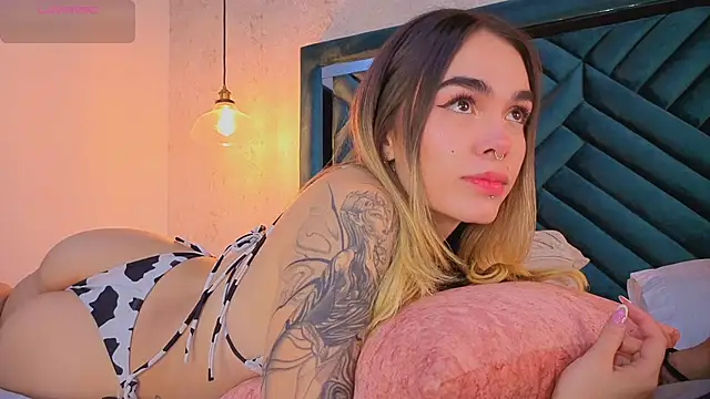 Snapshot of Lucy_Vega chatting on 17, 10, 2025 Lucy Vega online show from 17, 10, 2025