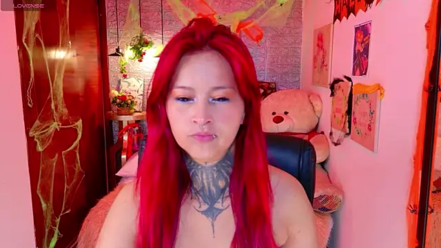 Snapshot of meghan_nill chatting on 15, 10, 2025 meghan nill online show from 15, 10, 2025