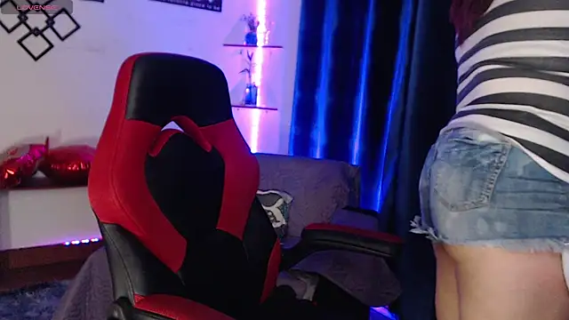 Snapshot of Scarlette_thoms chatting on 2, 11, 2025 Scarlette thoms online show from 2, 11, 2025