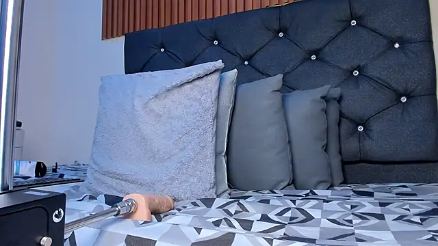 Snapshot of Zoe_pss chatting on 15, 11, 2025 Zoe pss online show from 15, 11, 2025