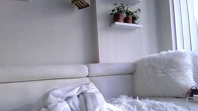 Snapshot of badblondebunny chatting on 6, 10, 2025 badblondebunny online show from 6, 10, 2025