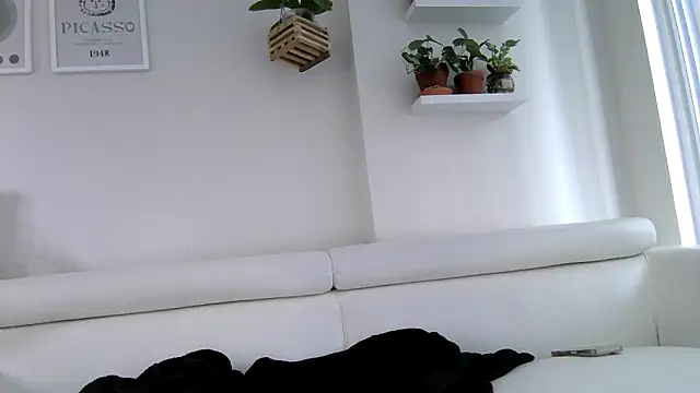 Snapshot of badblondebunny chatting on 29, 10, 2025 badblondebunny online show from 29, 10, 2025