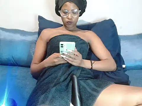 DarkDivva24 online show from 17, 12, 2024