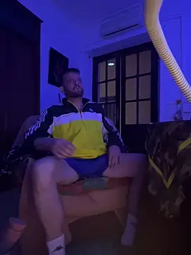 Snapshot of PutaNieves1983 chatting on 17, 12, 2025 PutaNieves1983 online show from 17, 12, 2025