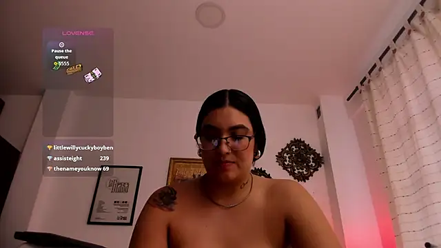 Snapshot of VeronicaGilss chatting on 20, 6, 2026 VeronicaGilss online show from 20, 6, 2026