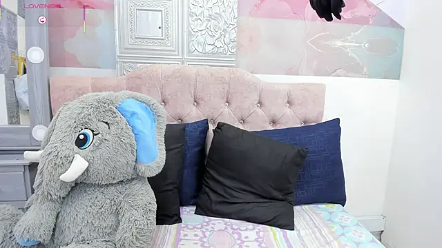 Snapshot of EvaaLovia1 chatting on 5, 3, 2025 EvaaLovia1 online show from 5, 3, 2025