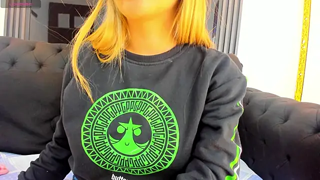 Snapshot of EvaaLovia1 chatting on 2, 10, 2025 EvaaLovia1 online show from 2, 10, 2025