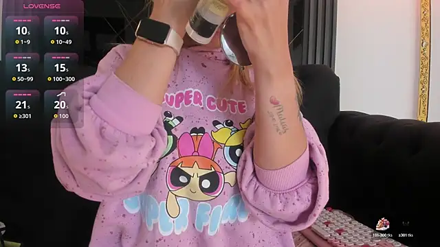 Snapshot of EvaaLovia1 chatting on 30, 10, 2025 EvaaLovia1 online show from 30, 10, 2025