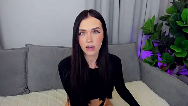 Snapshot of sexyangeloux chatting on 18, 3, 2025 sexyangeloux online show from 18, 3, 2025