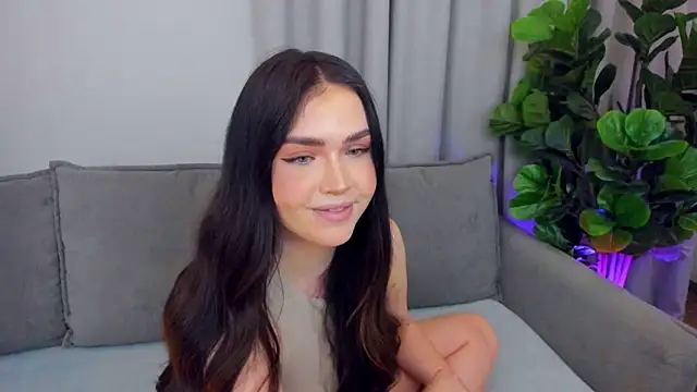 Snapshot of sexyangeloux chatting on 28, 4, 2026 sexyangeloux online show from 28, 4, 2026