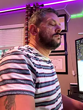 Snapshot of boytoyfrindles chatting on 24, 10, 2025 boytoyfrindles online show from 24, 10, 2025