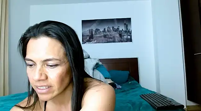 chicafitcaliente online show from 9, 1, 2025