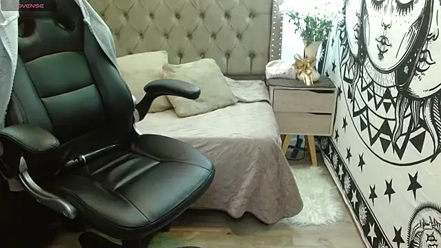 AlexandraJones  online show from 26, 2, 2026