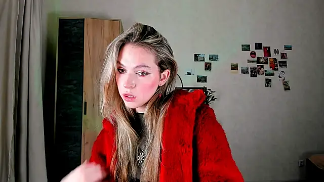 Snapshot of Niky__Jess chatting on 19, 12, 2024 Niky Jess online show from 19, 12, 2024