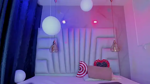 AngelaaCute  online show from 14, 2, 2026