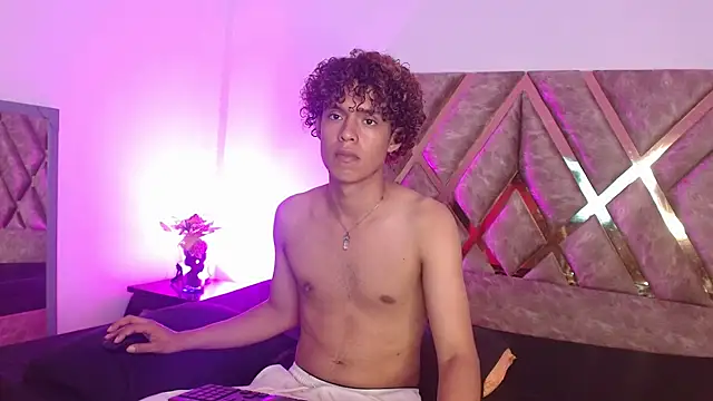 nickolas moon online show from 19, 3, 2025