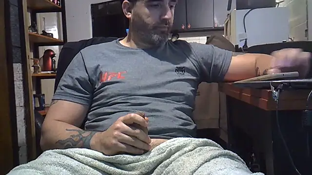 Snapshot of ozzypsico13 chatting on 28, 7, 2026 ozzypsico13 online show from 28, 7, 2026