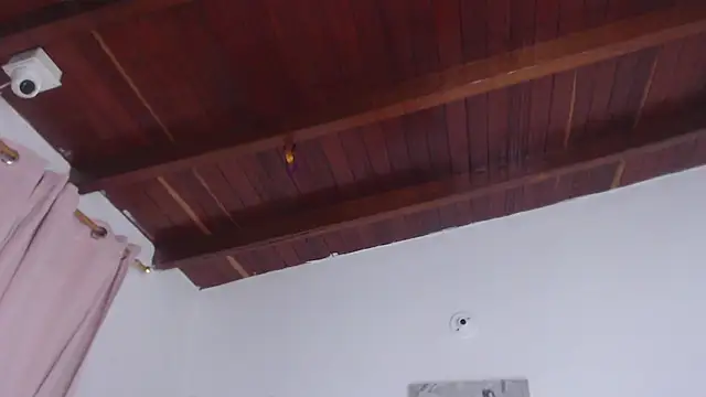 Amara Red online show from 5, 11, 2025