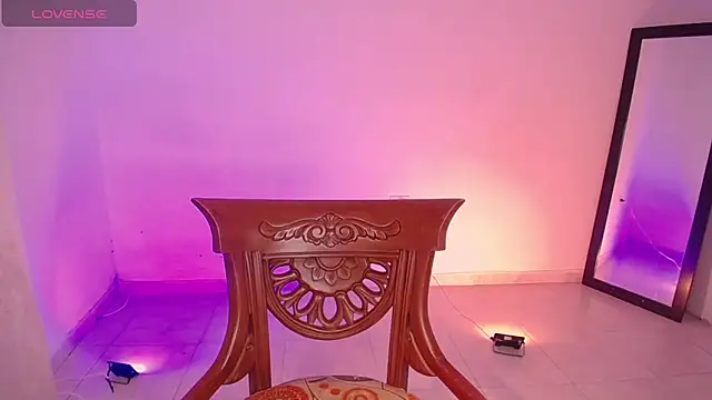 DIANEE 01 online show from 10, 10, 2025