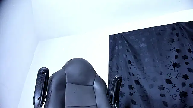 Snapshot of brant_garciabbc chatting on 3, 2, 2025 brant garciabbc online show from 3, 2, 2025