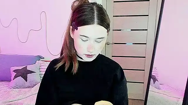 Snapshot of Stella_Sunny chatting on 5, 12, 2025 Stella Sunny online show from 5, 12, 2025