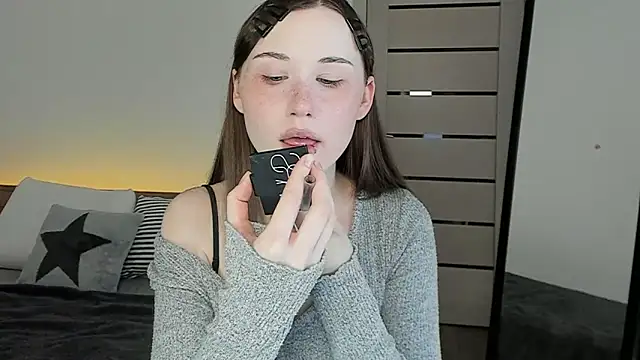 Stella Sunny online show from 30, 5, 2026