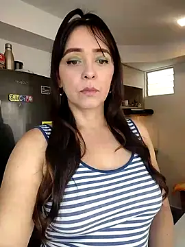 Snapshot of natalie_cowens chatting on 14, 1, 2026 natalie cowens online show from 14, 1, 2026