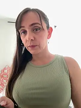 Snapshot of natalie_cowens chatting on 18, 6, 2026 natalie cowens online show from 18, 6, 2026