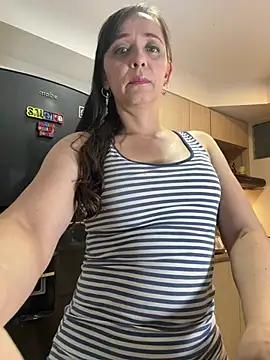 Snapshot of natalie_cowens chatting on 8, 7, 2026 natalie cowens online show from 8, 7, 2026