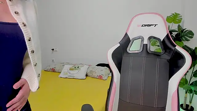 Adriennesexxx online show from 6, 2, 2025