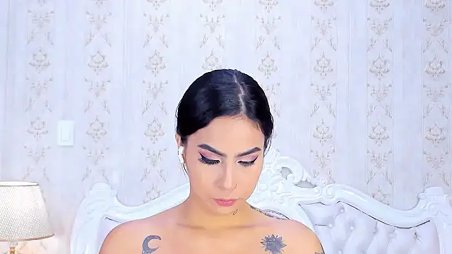 Snapshot of GiahDaniels chatting on 4, 12, 2024 GiahDaniels online show from 4, 12, 2024